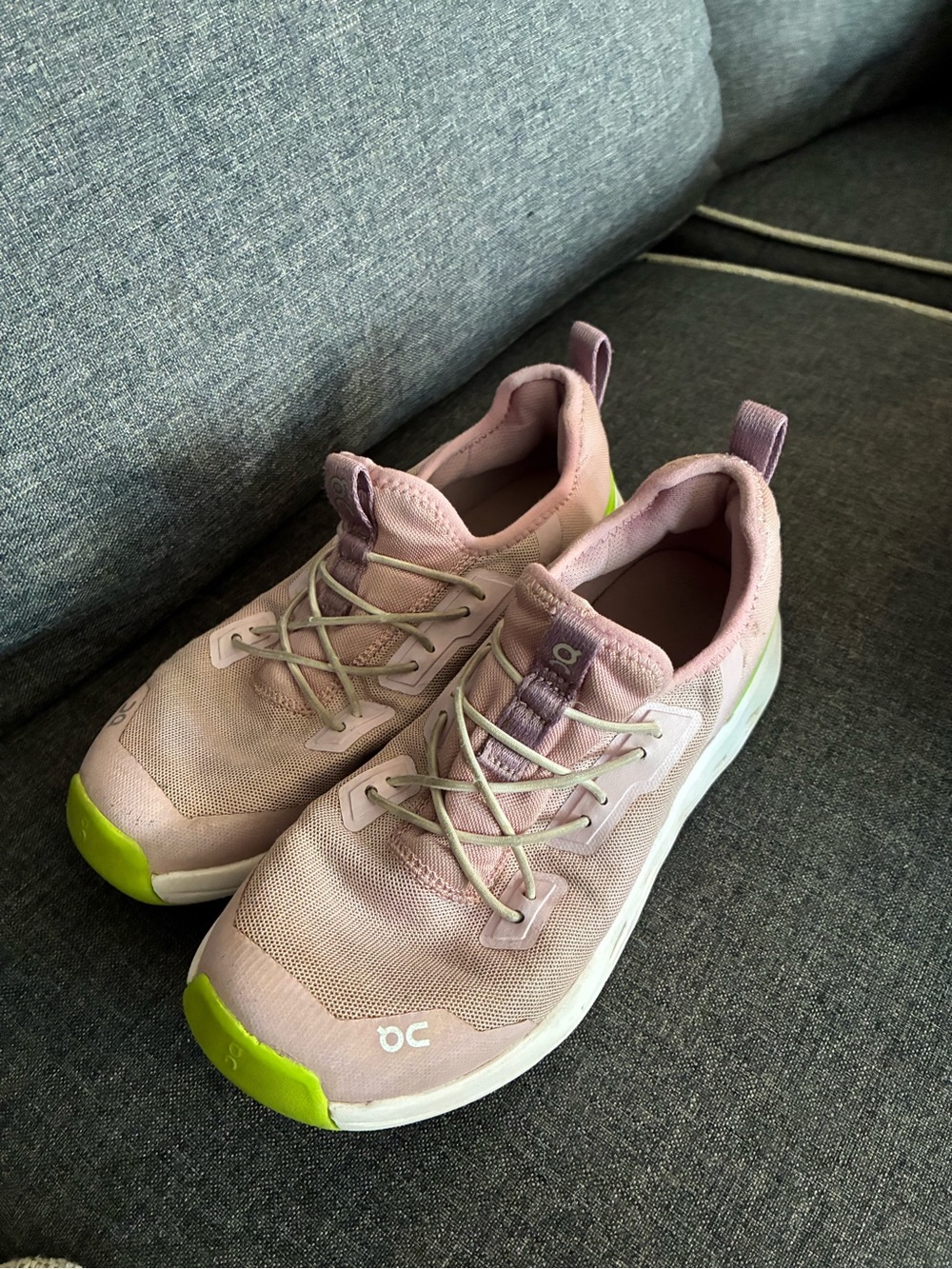 On cloud running shoes Size 2
